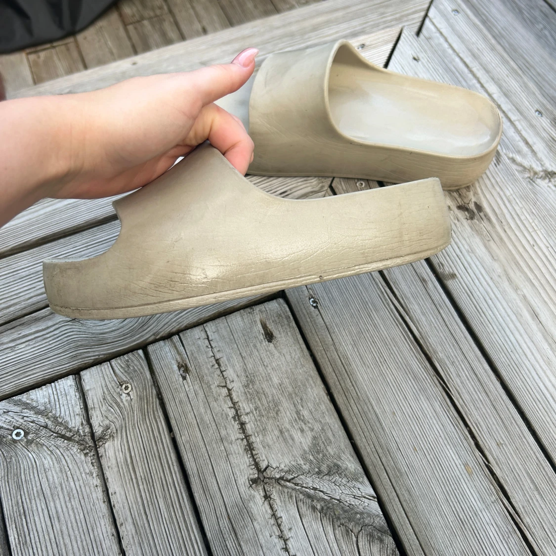 Beige chunky sandaler i syntet - 1