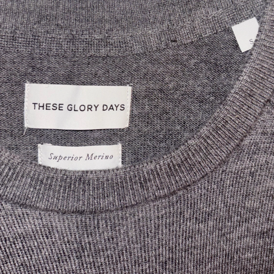 Grå merinoulltröja - 1