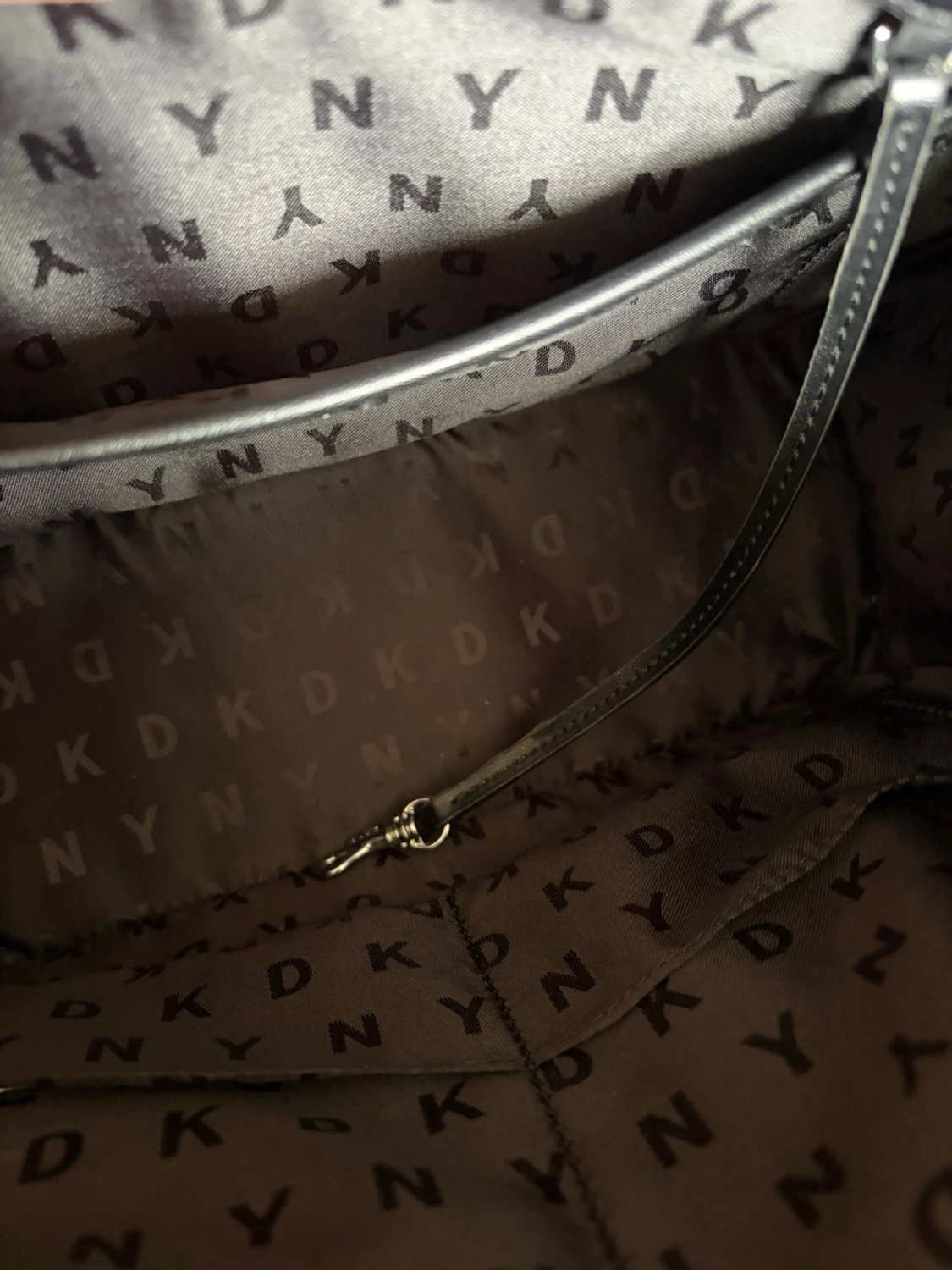 Svart datorväska från DKNY - 1
