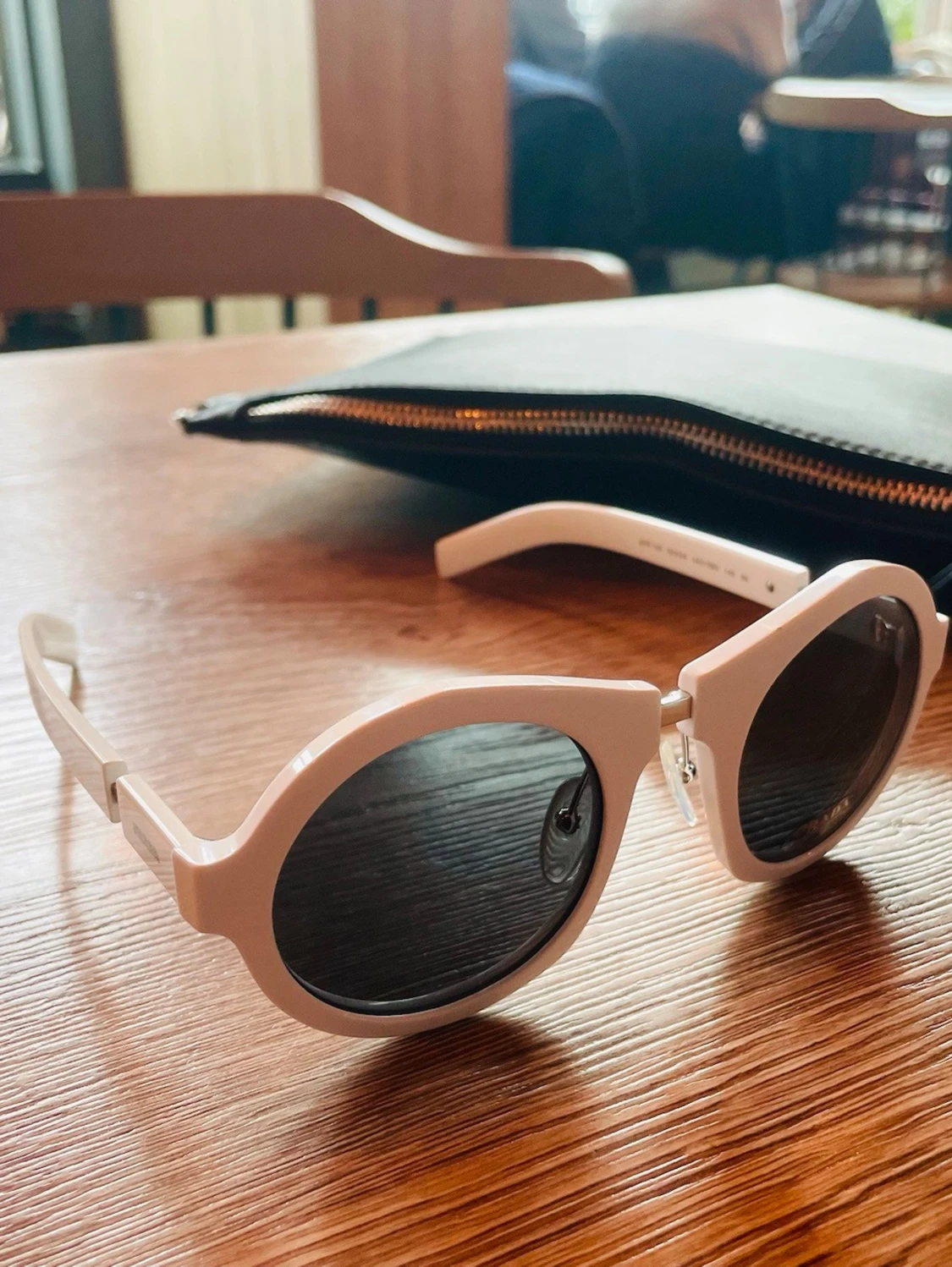 Prada solglasögon 