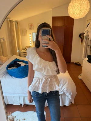 off shoulder zara topp - såå fin topp som tyvärr inte har kommit till användning. använt 1 gång. stl s❤️
