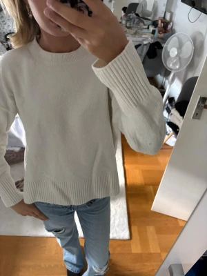 Other stories stickad tröja  - Nått år gammal säljer samma i svart😊