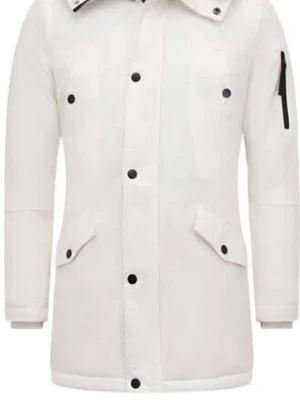 Enos vit parka winter jacket  - Snygg vit parkas med svarta knappar och dragkedja på ärmen. Jackan har hög krage, flera fickor framtill och en längre passform. Perfekt för kalla dagar och ger en clean look. Materialet är troligtvis polyester eller liknande.