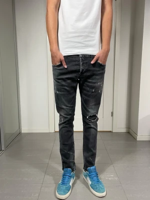 Dondup Jeans  - Säljer nu dessa Dondup Jeans, mått ca 40 o 100 cm. skriv för fler bilder/frågor🙌🏼 