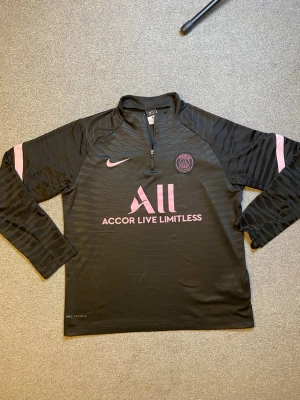 PSG  tröja - Mycket bra skick 