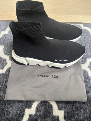 Svarta balenciaga - Dustbag tillkommer!