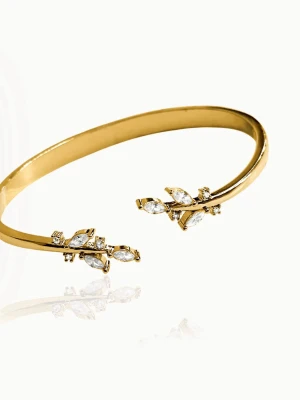 armband ioaku - såå fint, nypris 600kr! slutsålt online🩷