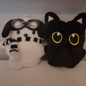 Enhypen Jay och Sunghoon plushie - Enhypen plushies (Jay och Sunghoon). Använts 1 gång. Priset är för båda!