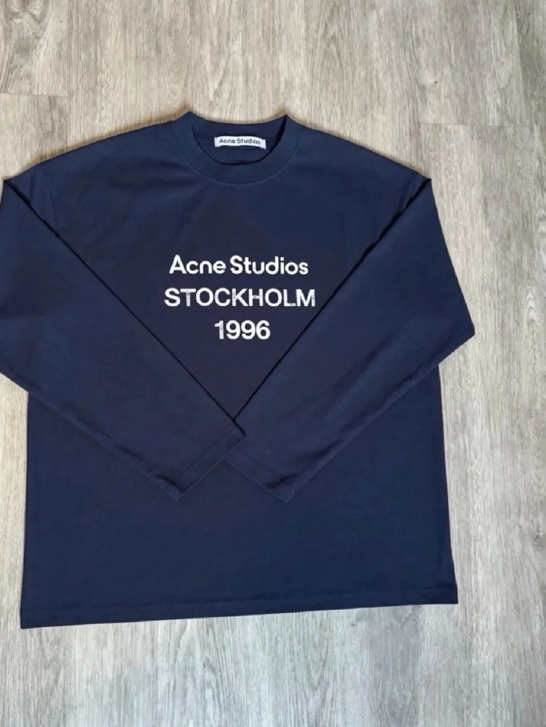 Mörkblå långärmad topp Acne Studios