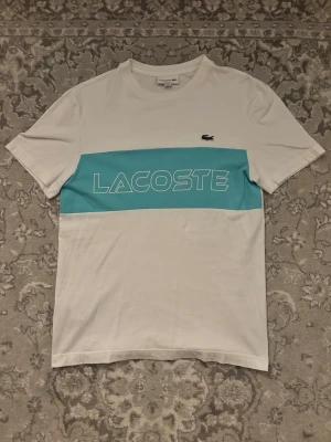 Lacoste Tshirt - Mängdrabatt finns! Ju fler plagg du köper, desto bättre pris kan jag ge!