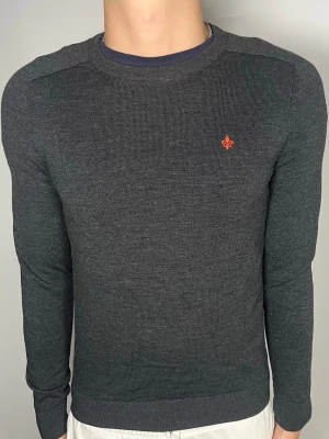 Morris merinoull tröja - 👕 Plagg: merinoull tröja                                                                 📏 Storlek: S                                                                🏷️ Märke/Modell: Morris                                           ✨ Skick: Fint skick                                                      💬 Vid frågor är det bara att skriva!                                                                                          🛍️ Gramenti