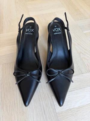 Svarta slingback klackar - Använda endast en gång därmed i väldigt bra skick! 💞