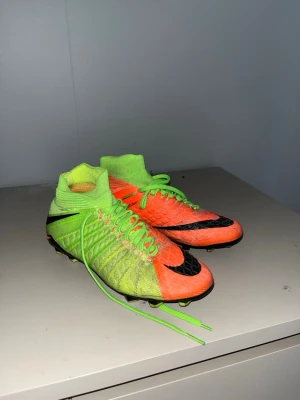 Nike Hypervenom Elite  - Storlek 36.5. Bra men använt skick. Skriv om du har mer frågor/mer bilder. 