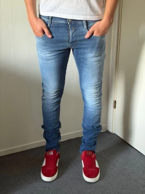 Replay jeans| 32/34 (7R) - Bra skick! Dm/Pm vid frågor/info! 