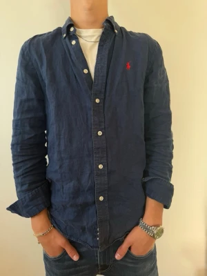 Ralph Lauren  - Ralph Lauren skjorta 14-16y. Modellen är ca 168. Hör av er vid mer info🙌