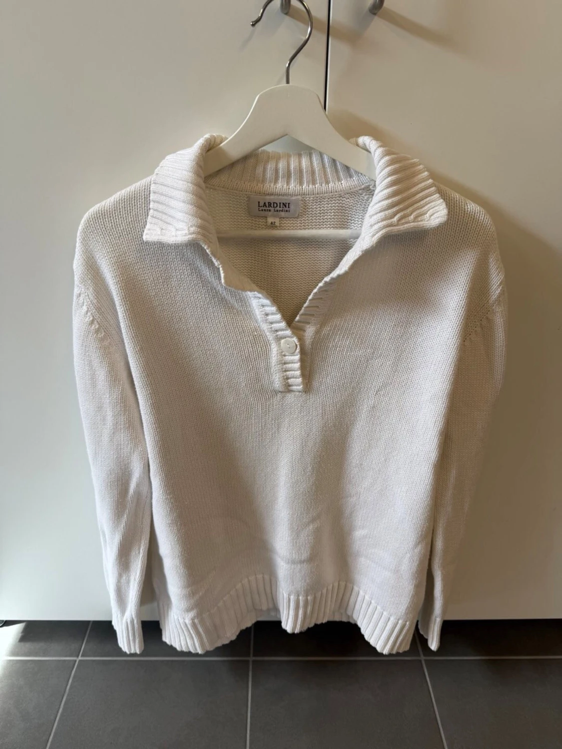 Vit stickad tröja från Lardini, Stl 42/M - 1
