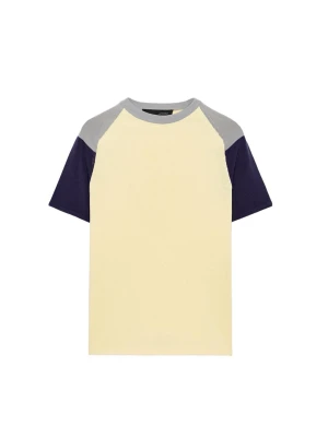 T-shirt - Jätte cool T-shirt från Zara som ger en chill look, aldrig använd med prislapp på 