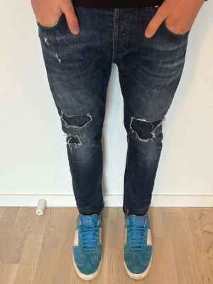 Dondup jeans - Dondup jeans | Modell: Hakney, passar slim | Storlek 34 | Bra skick