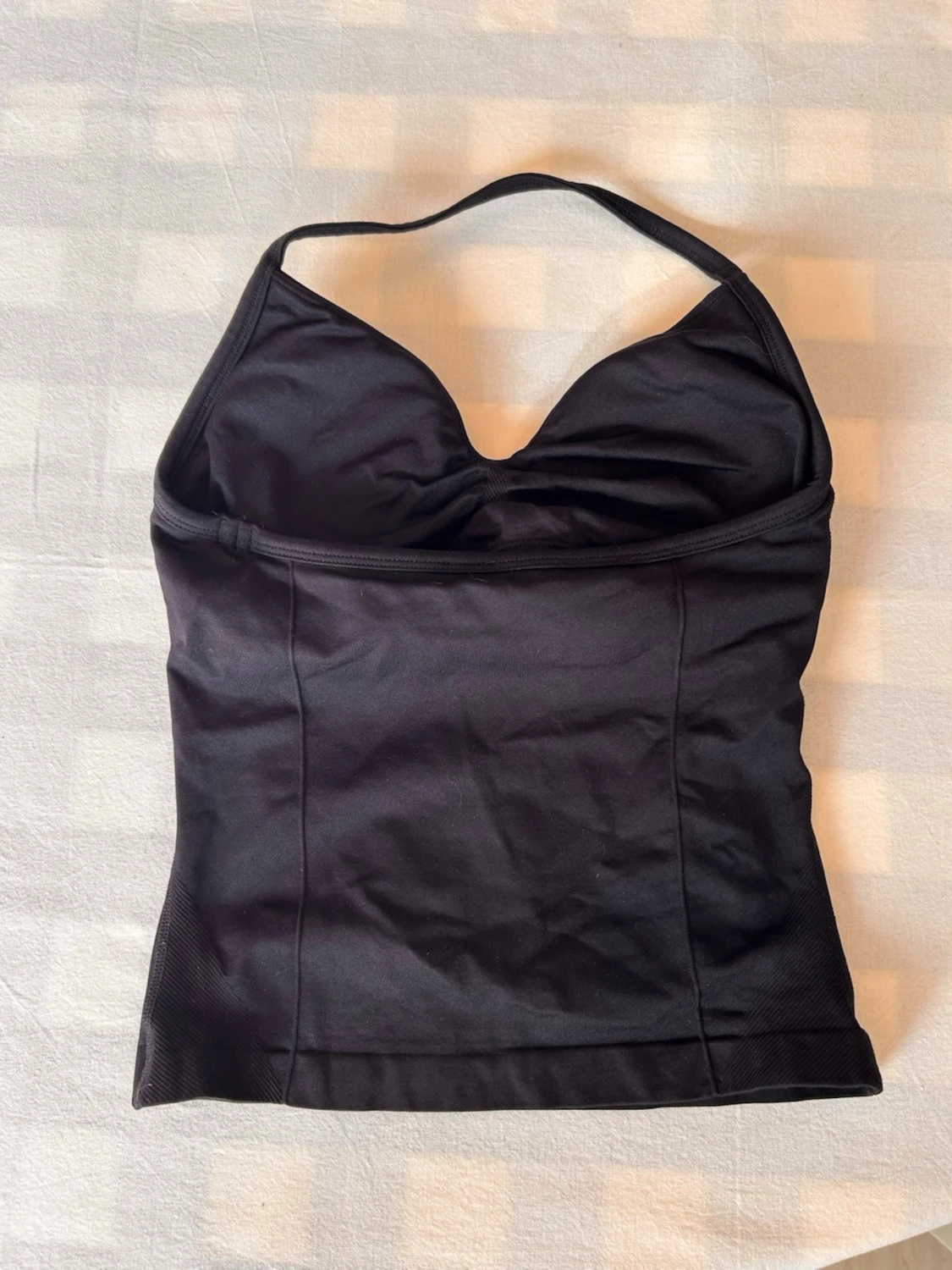 Svart halterneck 