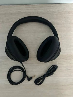 Sony WH-CH720N - Sparsamt använda, noise cancelling och EQ inställningar i Sound Connect.