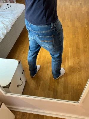 Nudie jeans Lean Dean - Nudie Jeans | skick 9/10 | Storlek 33/30 | Pris - 599kr | Modellen är ca 179cm lång | Hör av dig vid minsta fråga eller fundering!!
