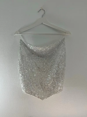Glitter topp - En jättefin glitter topp, från shein i storlek xs. I superfint skick.💗