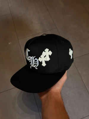 Chrome Hearts Keps - Keps från chrome hearts, kepsen är helt ny och i väldigt bra kvalité. Hör av dig vid fler frågor!