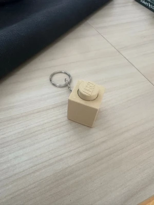 Cube clicker keychain - Cube clicker keychain