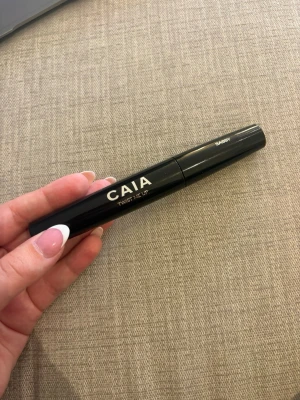 Twist me up mascara - Säljer denna mascara från caia, aldrig använd men ligger inte kvar i kartongen. Nypris 275❤️