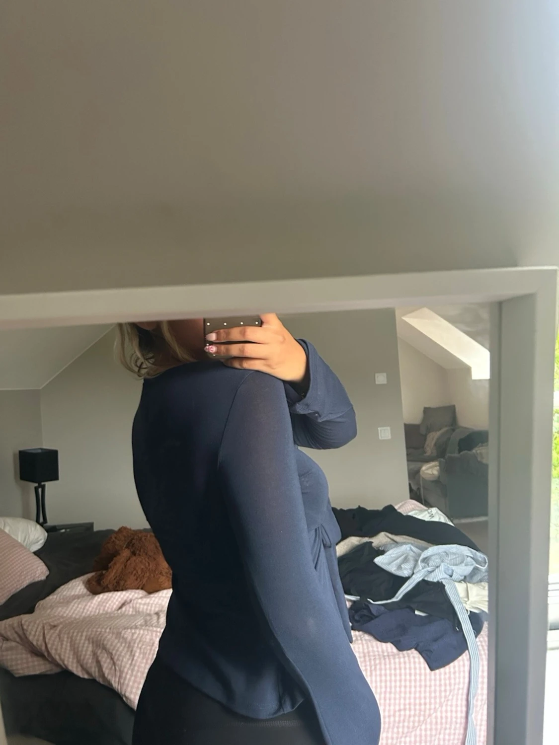 Mörkblå omlottopp med knyt - 3