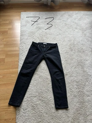 DONDUP JEANS  - Stilrena dondup jeans med REGULAR passform nypris 1899 