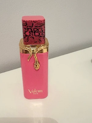 Vulcan Baie parfym  - Unik parfymflaska från Vulcan Baie i 30 ml. Testsprutad 5 spray