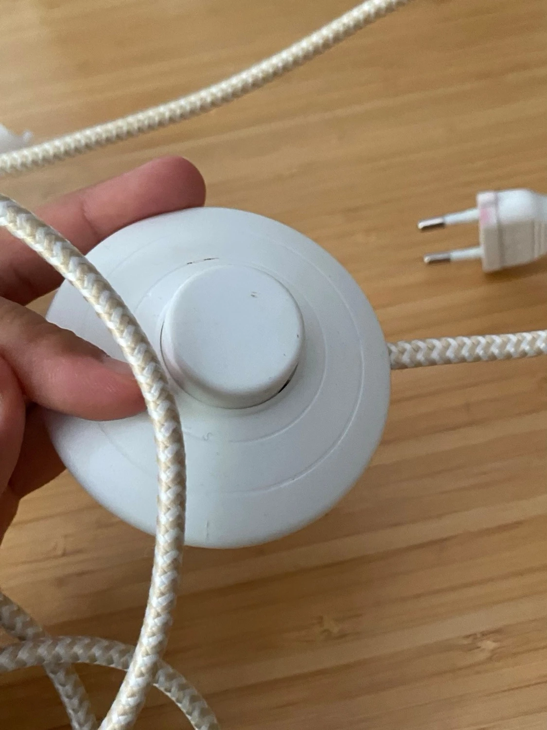 Vit LED-lampa med sladd och dimmer - 3
