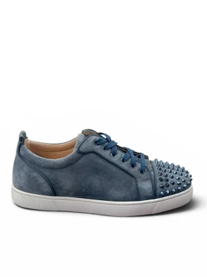 Christian Louboutin skor - | Christian Louboutin Washed Blue | |  Fint skick | Storlek: 43.5 | Nypris: ≈ 9000 Kr | Mitt pris: 3299 Kr | Ingår: Box, två Dustbags | Fraktar via PostNord eller InstaBox på köparens bekostnad | Pris kan diskuteras vid snabb affär! 