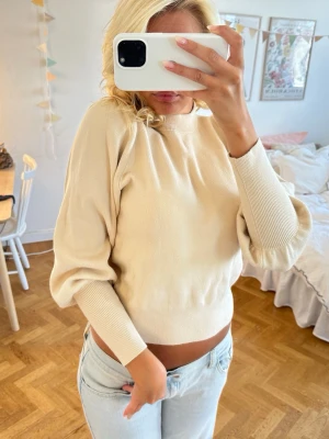stickad tröja  - jättefin💓