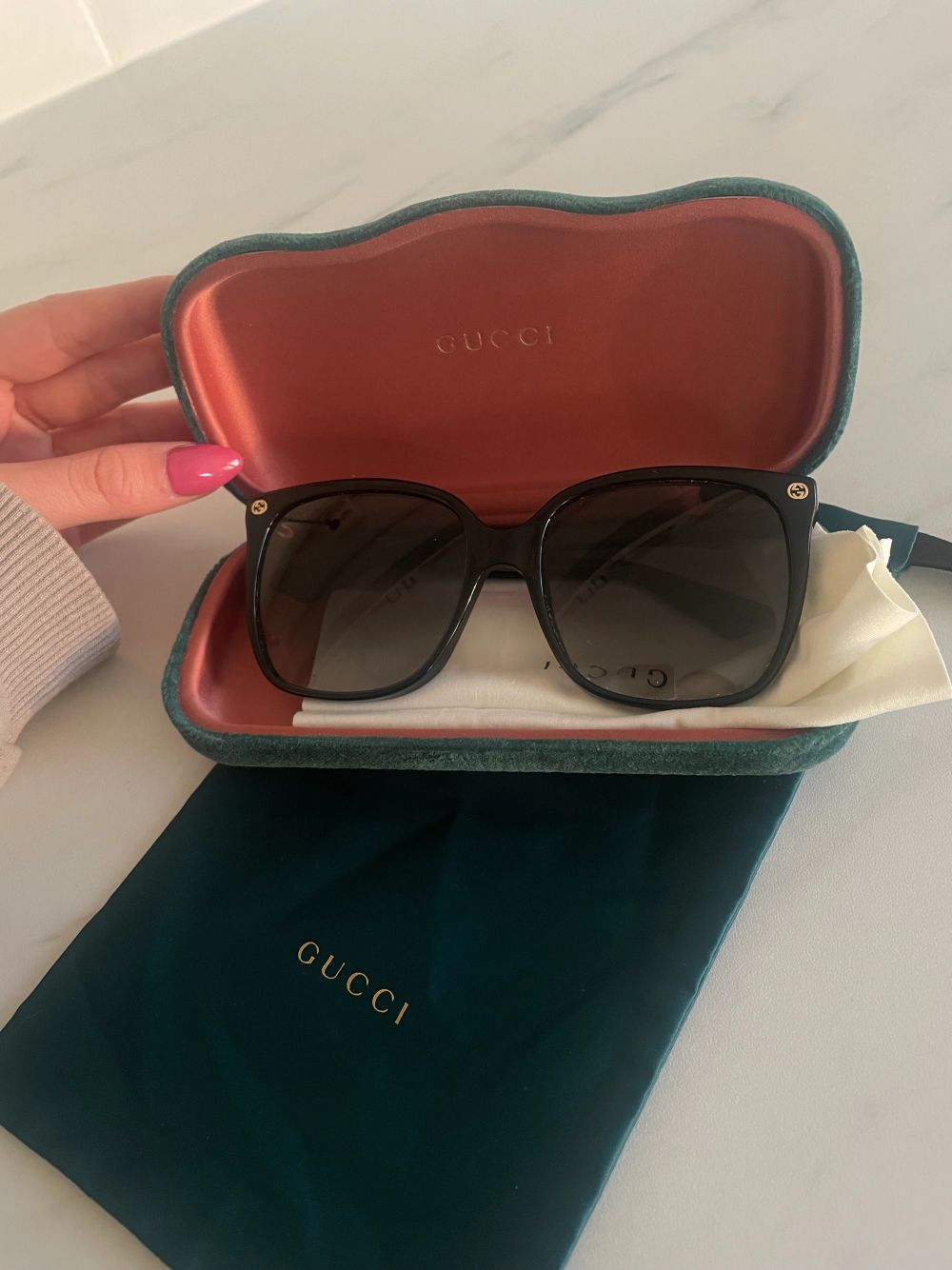 Svart Gucci solglasögon - Gucci | Plick Second Hand