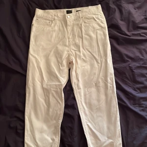 Vita jeans från Hm - Använder inte/ dessutom korta