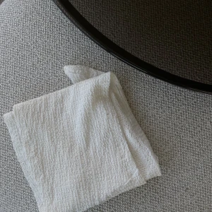 Topp - Topp som du knyter runt halsen (se bild 2). Aldrig använd🤍