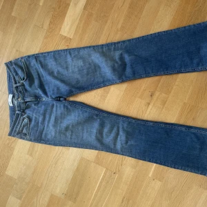 Zara jeans  - Hel nya Zara bootcut jeans 