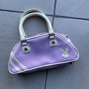 Playboy handväska 🫶🏻 - Fett söt men är inte min stil 🥰