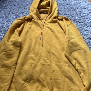Oversized hoodie  -  varm och stor  Oanvänd 