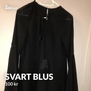 Svart blus - Oanvänt