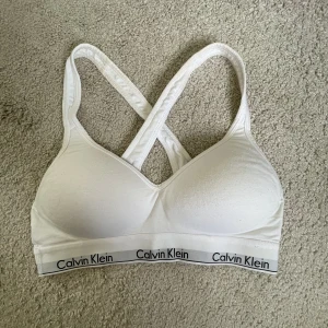 Calvin Klein BH - Calvin Klein bh i storlek M. Som ny. ❤️