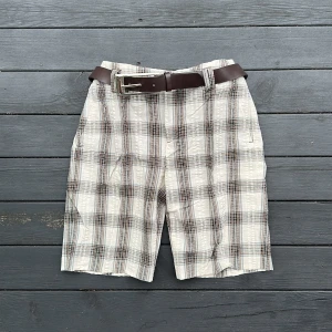 Safari  - Zara shorts med bälte. Helt nya 🌟