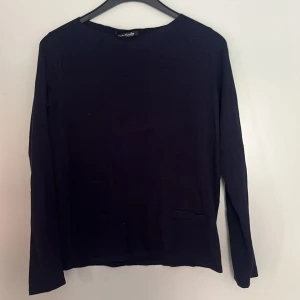 Tröja  - Fint skick 