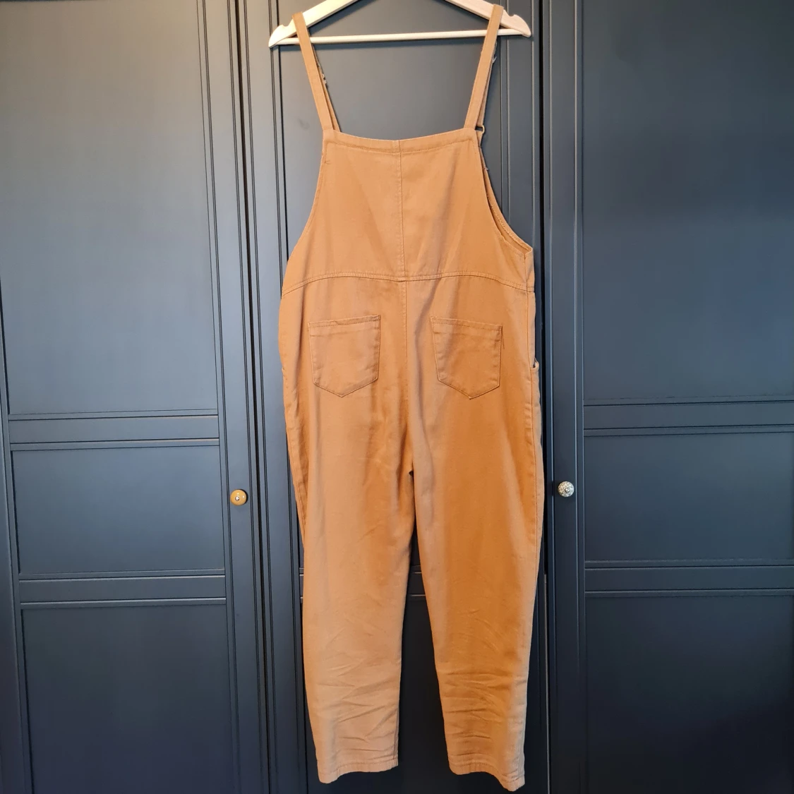 Bruna hängselbyxor - 90