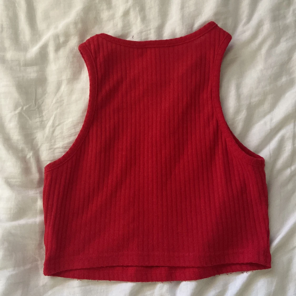 Kort croppat stickat linne  - 90