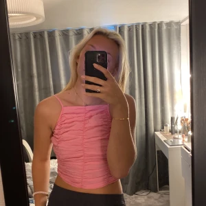 Rosa sommartopp - Rosa jättefin fest topp från zara med öppen rygg, Använd 1 gång