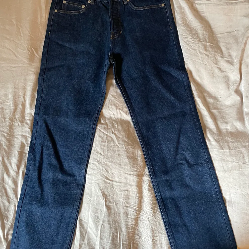 Strlk W28, cond 9.5/10, endast testade så dom är som nya. . Jeans & Byxor.