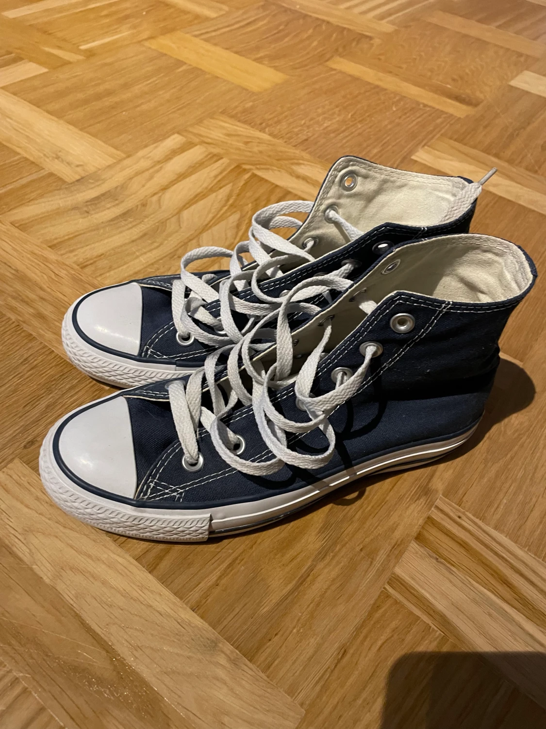 Converse marinblå 